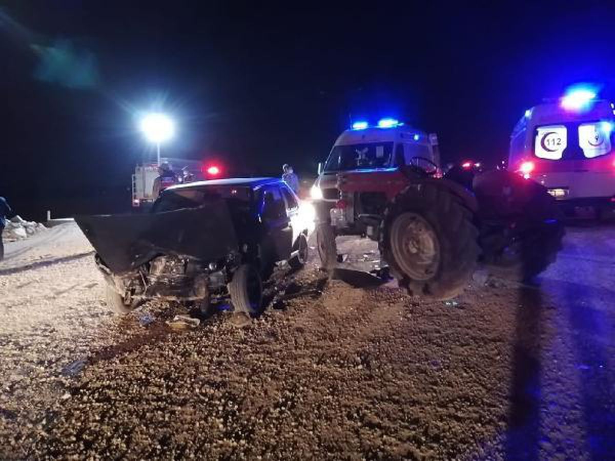 Malatya\'da traktör ile otomobil çarpıştı: 5 yaralı