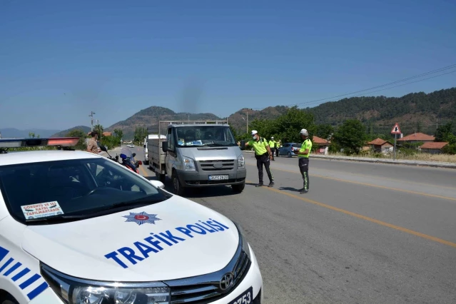 Muğla'da havadan ve karadan trafik denetimi