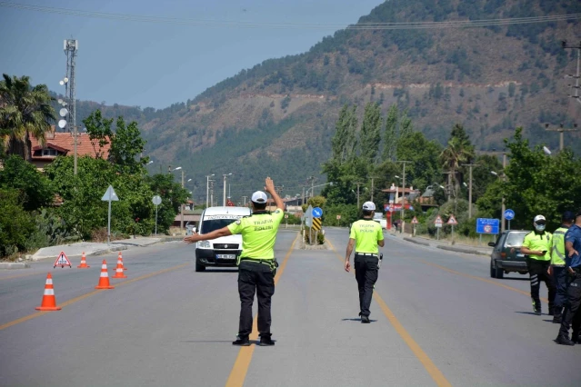 Muğla'da havadan ve karadan trafik denetimi