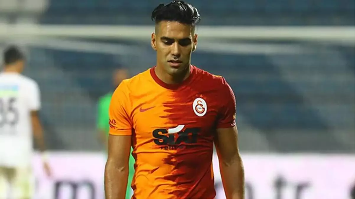 Radamel Falcao, Galatasaray\'a geldiği günden bu yana 48 maçta forma giyemedi