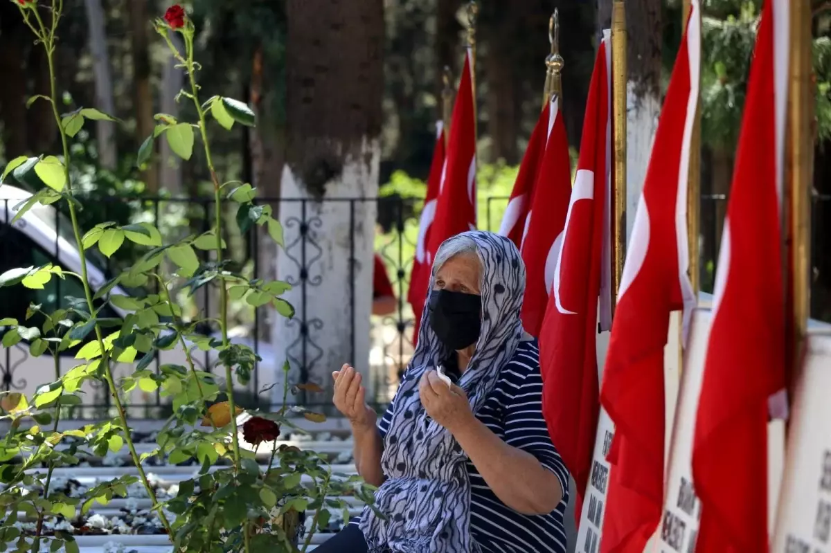 Şehit annesi duygulandırdı: "Acısı çok büyük ama gururu daha da büyük"