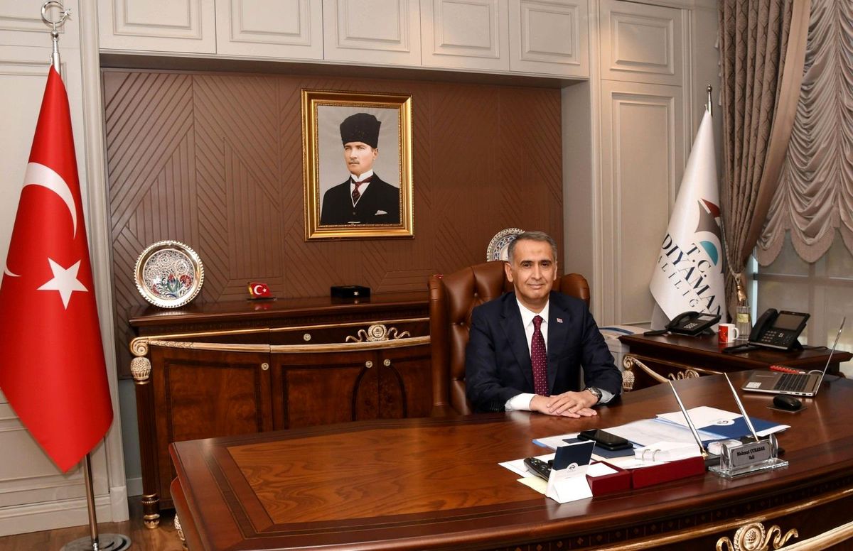 Vali Çuhadar, Ramazan Bayramını kutladı