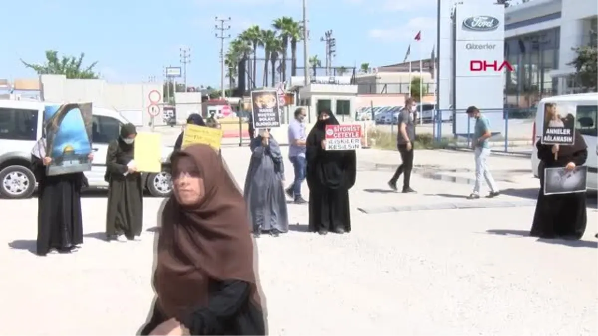 ADANA ABD KONSOLOSLUĞU ÖNÜNDE \'KANLI OYUNCAK BEBEK\' İLE İSRAİL PROTESTOSU