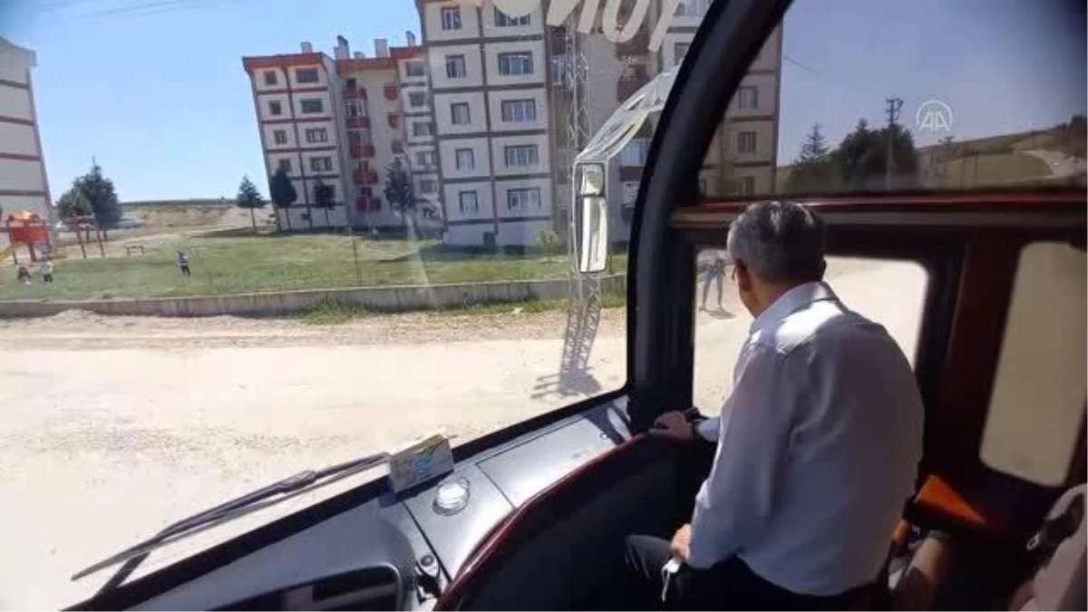 Beypazarı Belediye Başkanı Kaplan, otobüs ile şehir turu yaparak halkın Ramazan Bayramını kutladı
