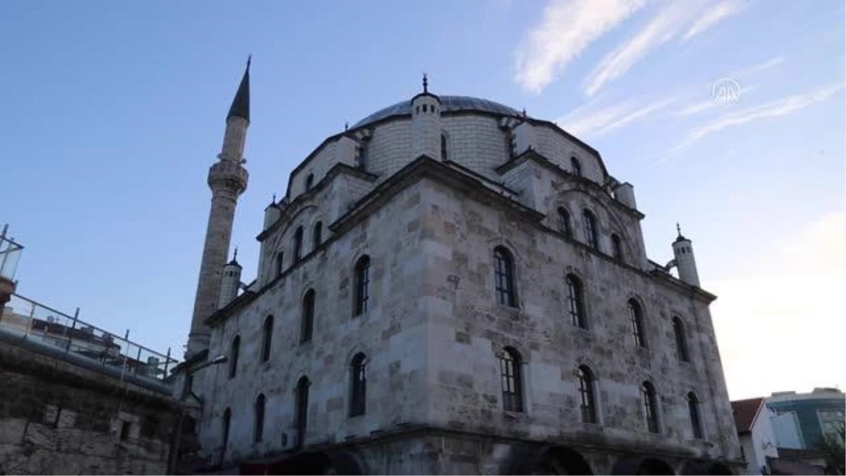 BOLU- Doğu Marmara ve Batı Karadeniz\'de Ramazan Bayramı namazı eda edildi