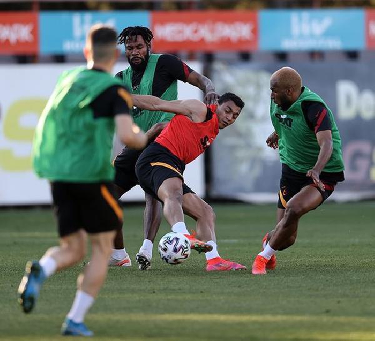 Galatasaray, Yeni Malatyaspor maçı hazırlıklarına başladı