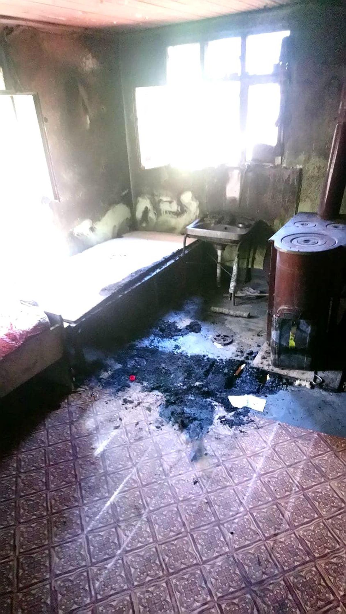 Kastamonu\'da sobadan çıkan yangında 2 kişi yaralandı
