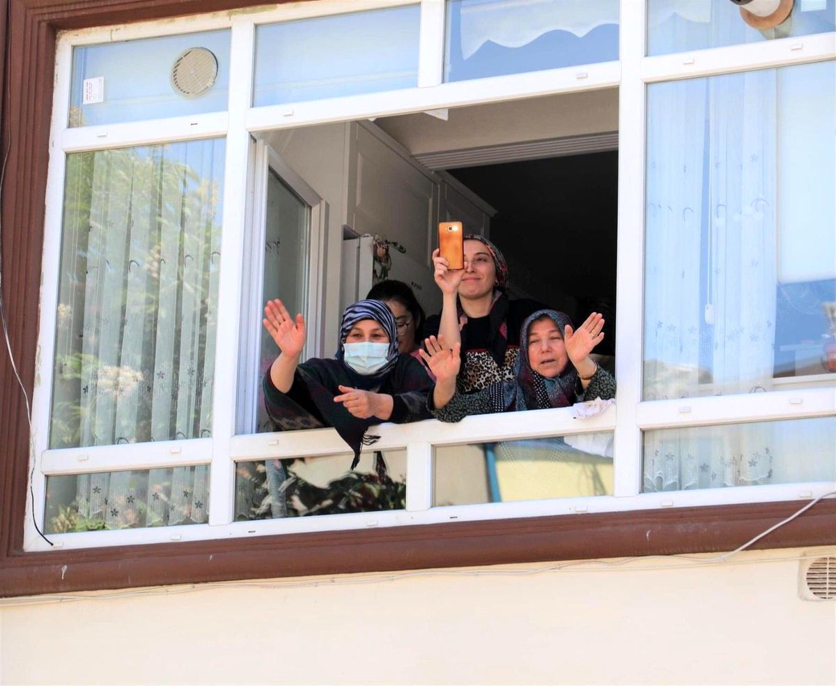 Körfez\'de bayram coşkusu evlere taşındı