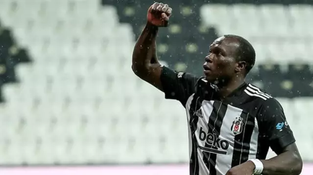 Ortalığı karıştıracak Aboubakar iddiası! Sakat değil, sözleşmesindeki madde nedeniyle oynamıyor Ortalığı karıştıracak Aboubakar iddiası! Sakat değil, sözleşmesindeki madde nedeniyle oynamıyor