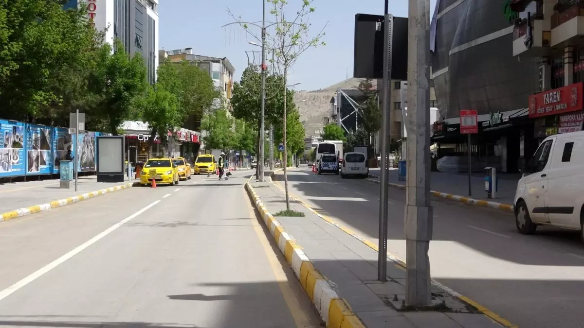 Ramazan Bayramında \'tam kapanma\' sessizliği