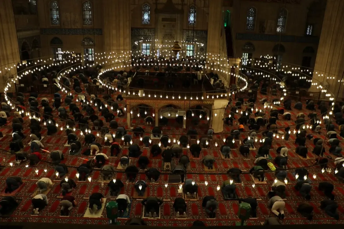 Son dakika haberi! Selimiye Camii\'nde Ramazan bayramı namazı coşkusu