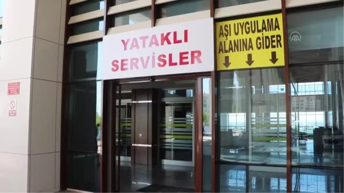 Trakya\'da sağlık çalışanlarının eşlerine Kovid-19 aşısı yapılmaya başlandı