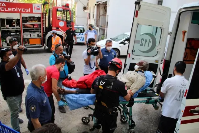 Düştüğü derede 5 gün boyunca ölüm kalım mücadelesi veren adam, kurtulunca ilk iş maske istedi Düştüğü derede 5 gün boyunca ölüm kalım mücadelesi veren adam, kurtulunca ilk iş maske istedi