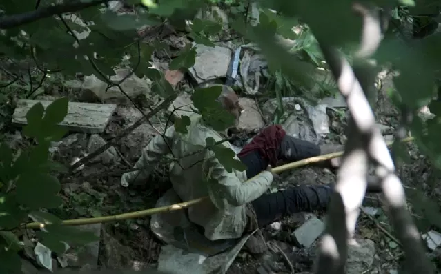 Düştüğü derede 5 gün boyunca ölüm kalım mücadelesi veren adam, kurtulunca ilk iş maske istedi Düştüğü derede 5 gün boyunca ölüm kalım mücadelesi veren adam, kurtulunca ilk iş maske istedi