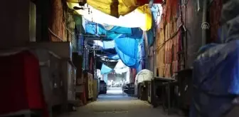 YENİ DELHİ - Hindistan'da Ramazan Bayramı arifesinde tedbirler artırıldı