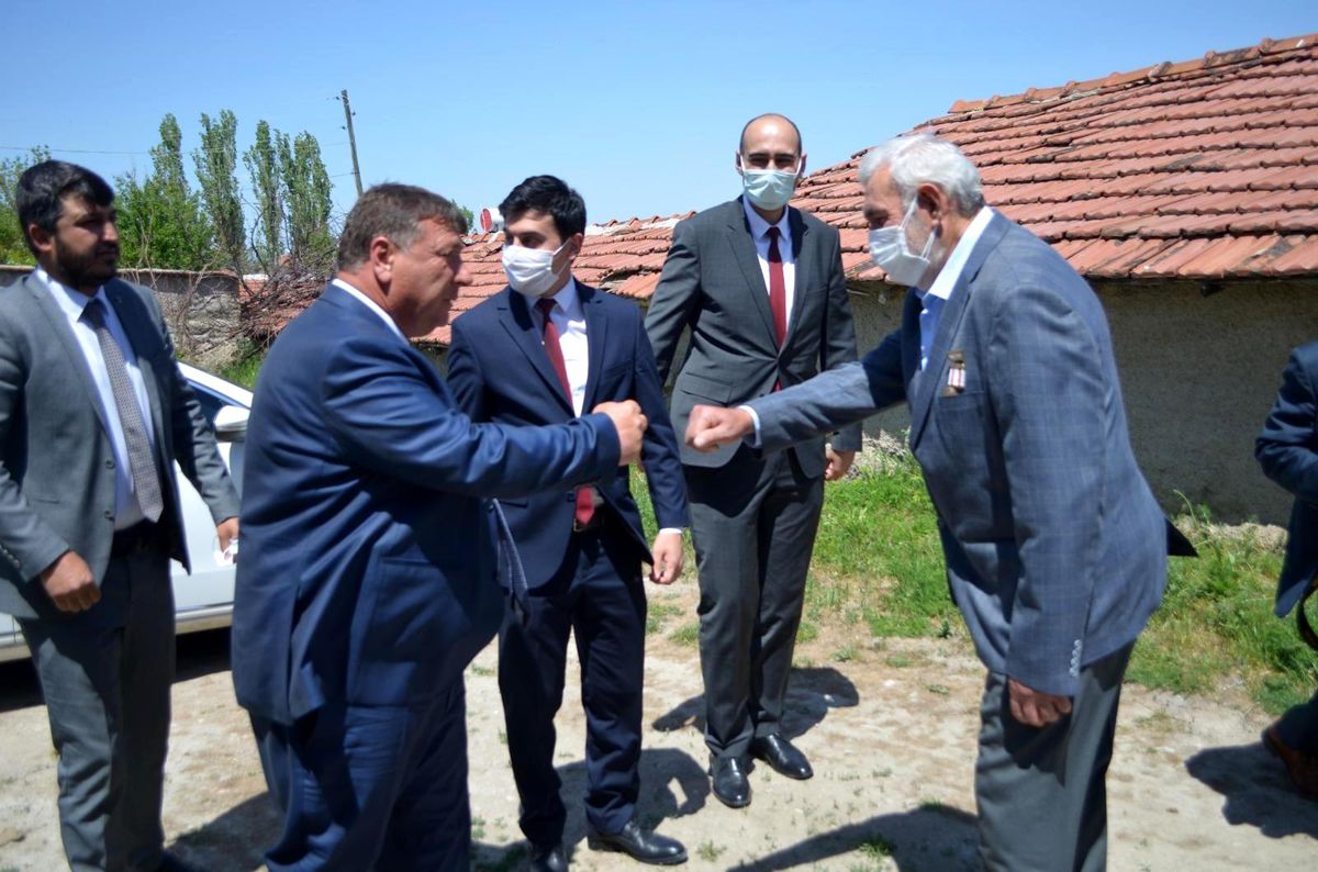 Alp ve Başoğlu\'ndan Bayram Ziyareti