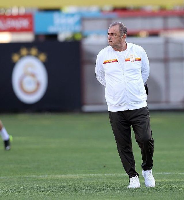 Galatasaray'a Onyekuru'dan kötü haber! Antrenmanı tamamlayamadı