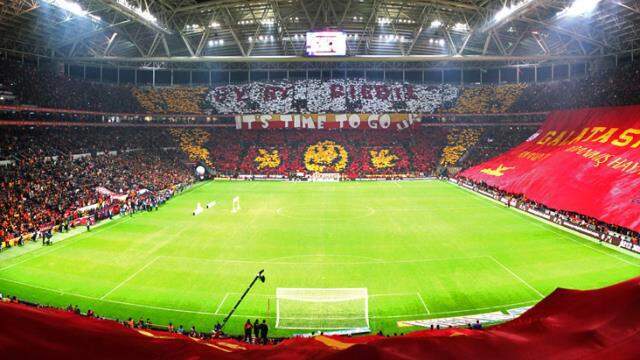 Galatasaray, şampiyonluk maçında büyük yaptırımları göze alarak tribünlere taraftar dolduracak