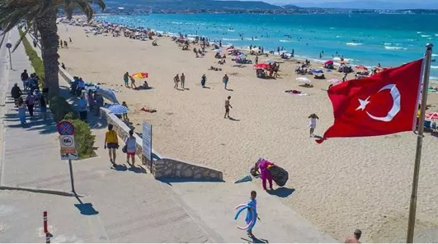 Kademeli normalleşmede yeni iddia! Hedef yaz sezonunu 'en yasaksız' haliyle geçirebilmek Kademeli normalleşmede yeni iddia! Hedef yaz sezonunu 'en yasaksız' haliyle geçirebilmek