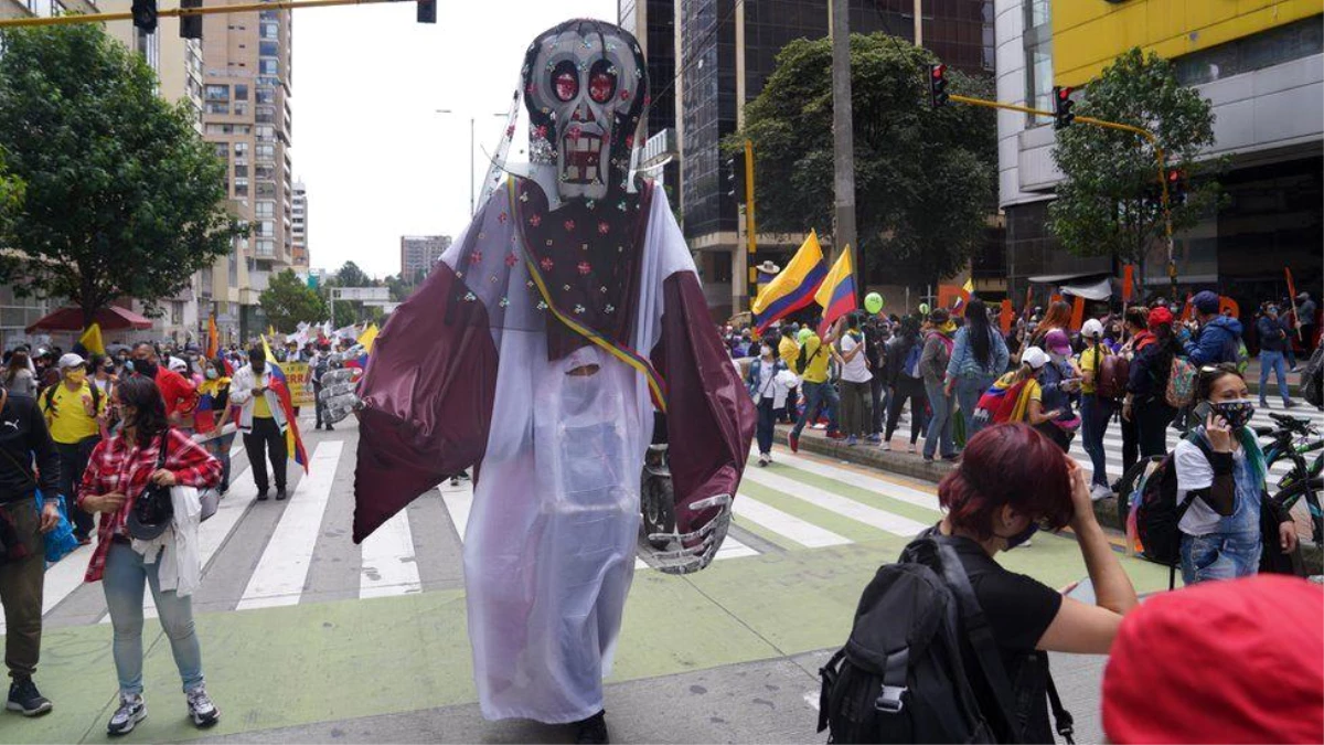 Kolombiya\'da hükümet karşıtı gösteriler üçüncü haftasında: \'Korku duvarını aştık\'