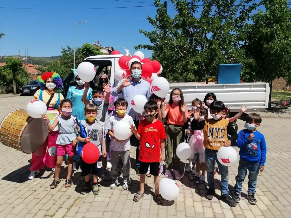 Pandemide bayram geleneği: "Maskeli harçlık"