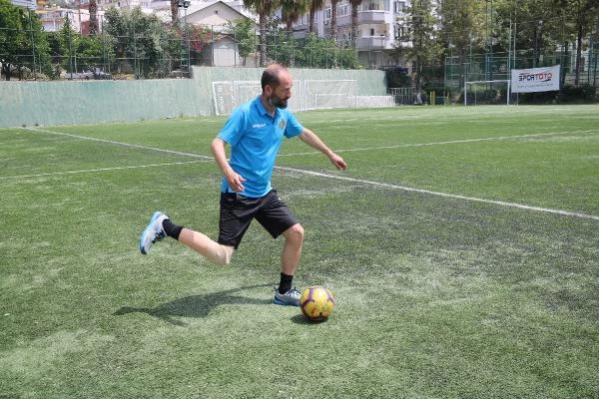SPOR Protez bacaklı antrenör, Pro Lisans'ta dünyada ilk olmak istiyor