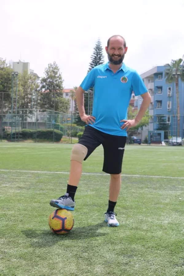 SPOR Protez bacaklı antrenör, Pro Lisans'ta dünyada ilk olmak istiyor