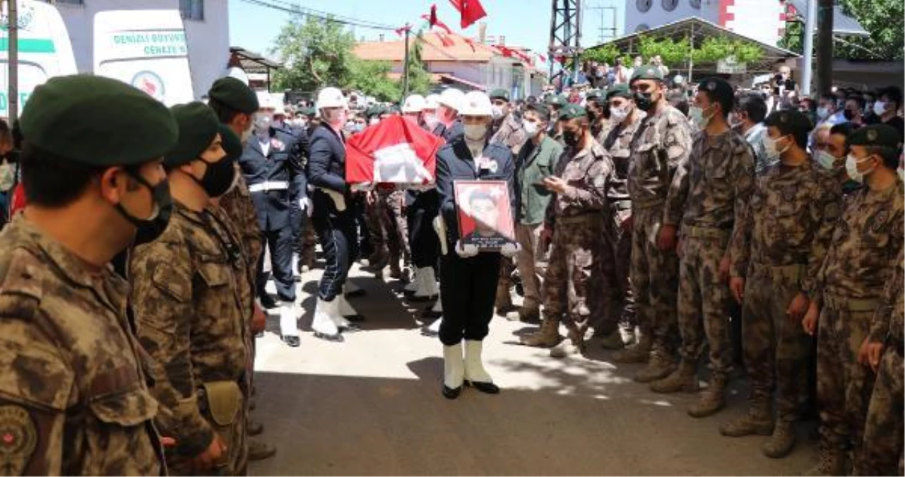 Son dakika haber... Şehit özel harekat polisi Veli Kabalay son yolculuğuna uğurlandı (2)