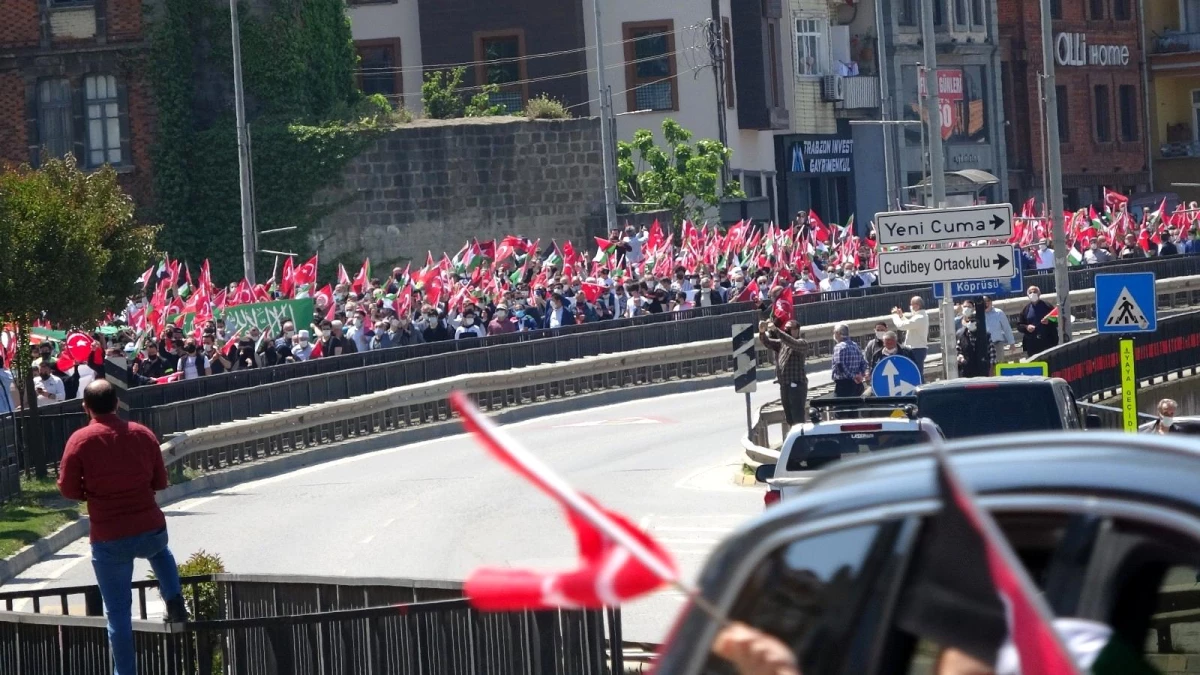 Trabzon\'da vatandaşlar Filistin\'e destek için yürüdü