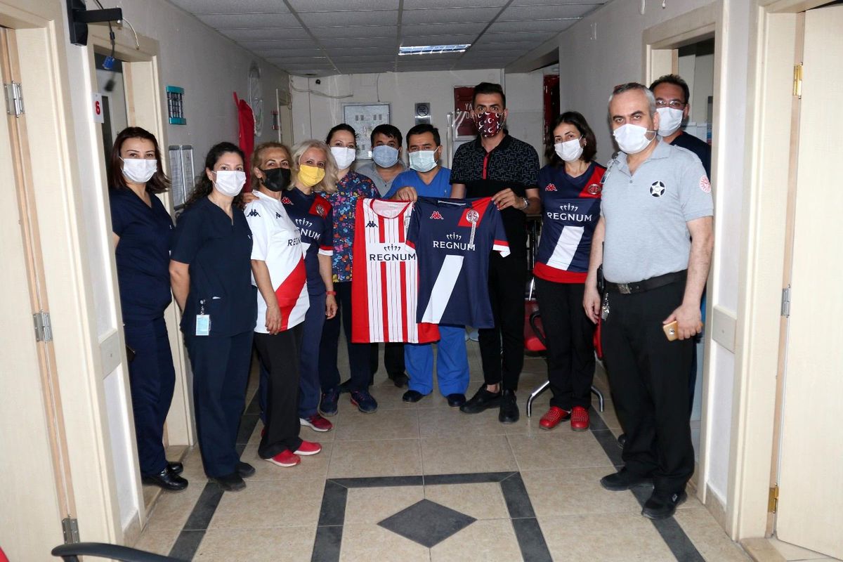 Antalyaspor\'dan bayram hediyesi