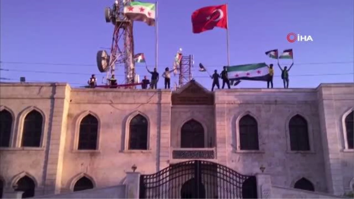 Azez\'den Filistin\'e destek: Meclis binasında Filistin bayrakları açıldı