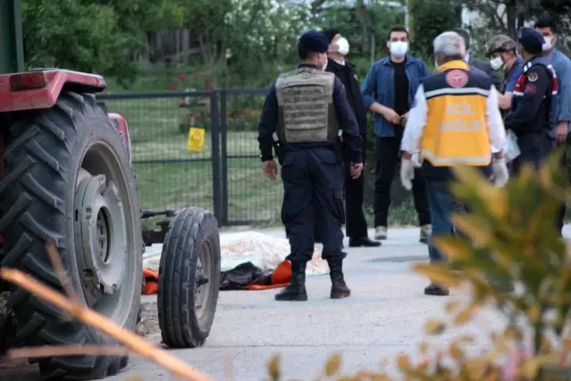 Babasını öldürüp 7 kişiyi yaralayan şahısın 15 yıl önce de amcasını katlettiği ortaya çıktı Babasını öldürüp 7 kişiyi yaralayan şahısın 15 yıl önce de amcasını katlettiği ortaya çıktı