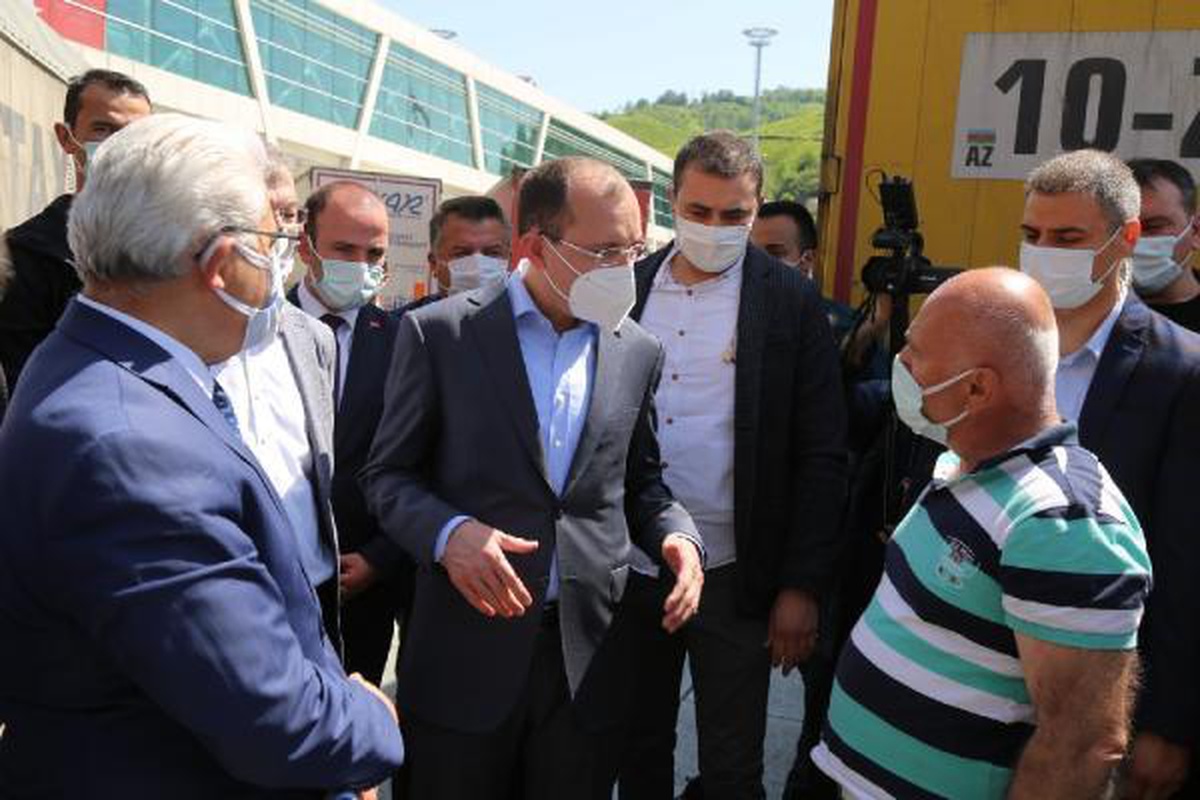 Son dakika: Bakan Muş: Sınır kapısında bekleme süresini en aza indirmek için gereken adımları atacağız