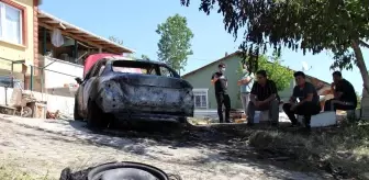Evini kurşunladılar, arabasını yaktılar