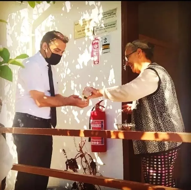 Huzurevi sakinleri bayramda unutulmadı