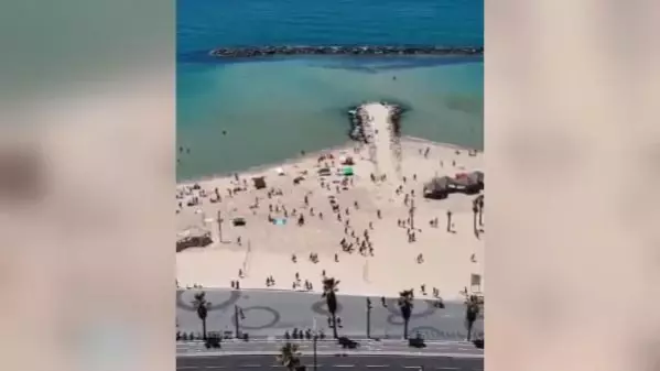 İsrail'de plajdaki halk sığınaklara koştu