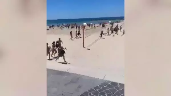 İsrail'de plajdaki halk sığınaklara koştu