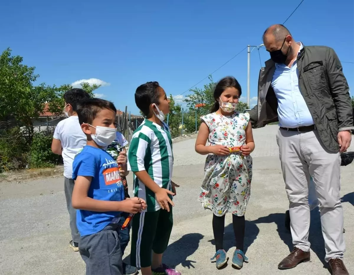 Orhaneli Belediye Başkanı Ali Aykurt bayramlaşma için köyleri gezdi