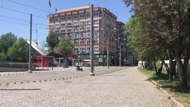 Sokaklarda "bayram sessizliği" sürüyor - Son Dakika Sokaklarda "bayram sessizliği" sürüyor - Son Dakika
