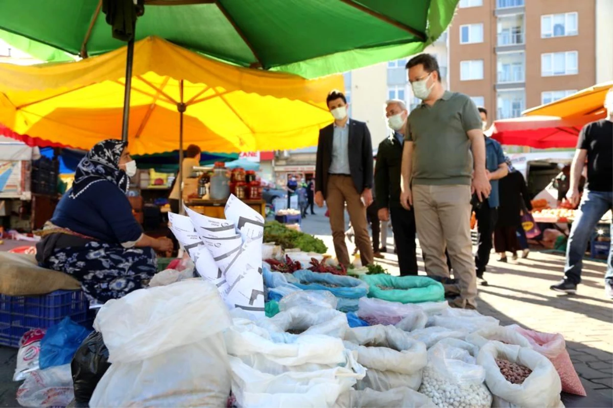 Vali Ünlü, pazar tezgahlarında kalan ürünleri satın alıp ihtiyaç sahiplerine ulaştırdı