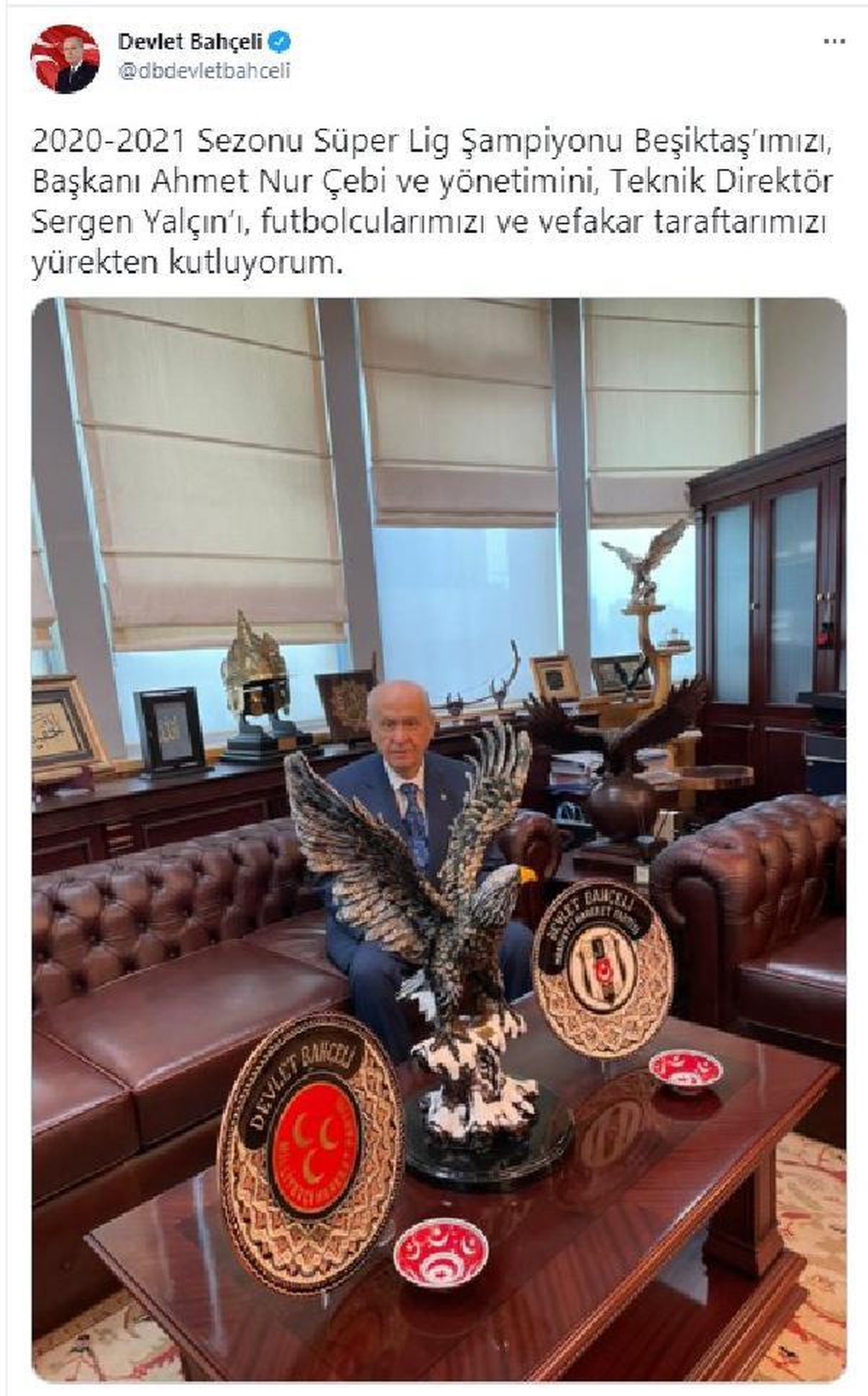 Bahçeli, Beşiktaş\'ı tebrik etti