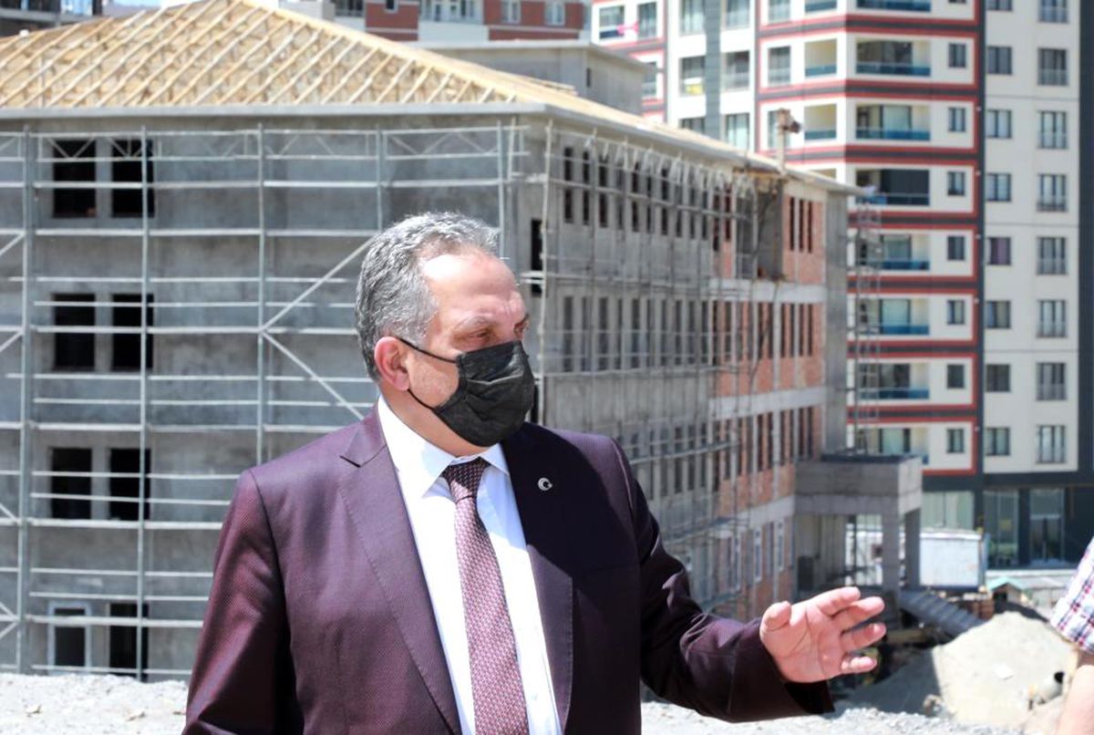 Başkan Yalçın: "Eğitim öncelikli işimiz"