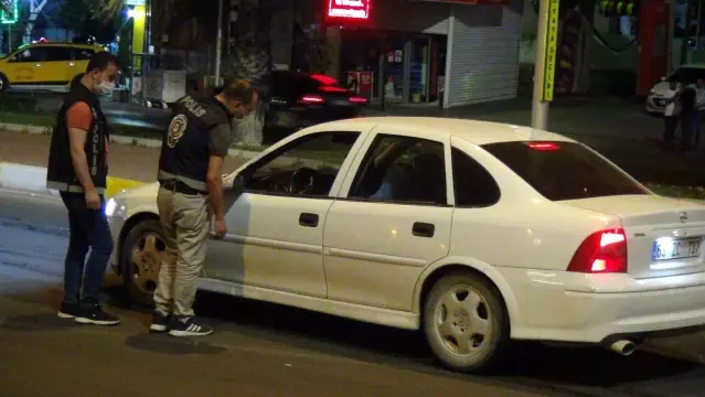 Şanlıurfa'da yasağa rağmen Beşiktaş'ın şampiyonluğu kutlandı Şanlıurfa'da yasağa rağmen Beşiktaş'ın şampiyonluğu kutlandı
