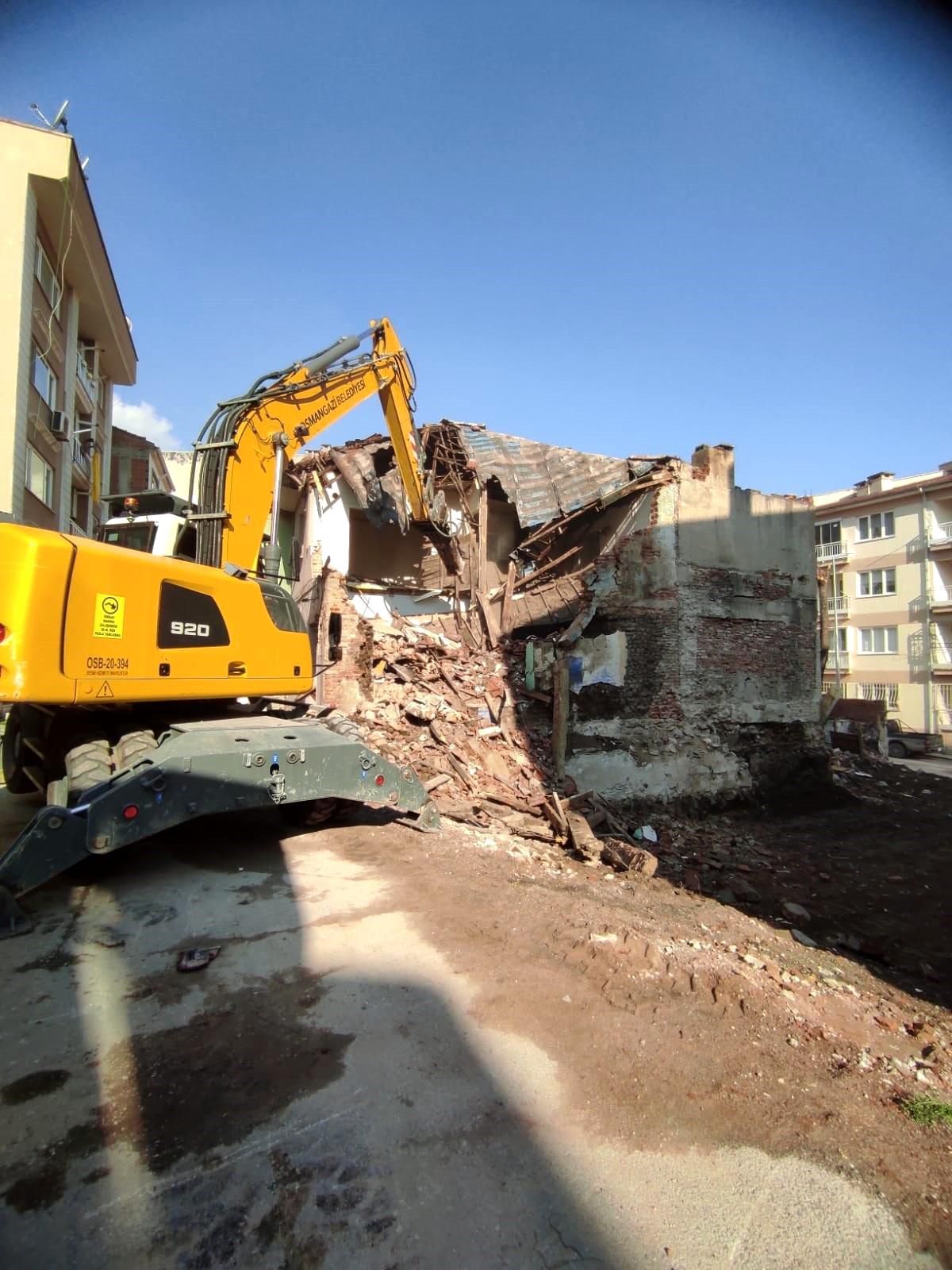 4 ayda 41 metrûk bina yıkıldı