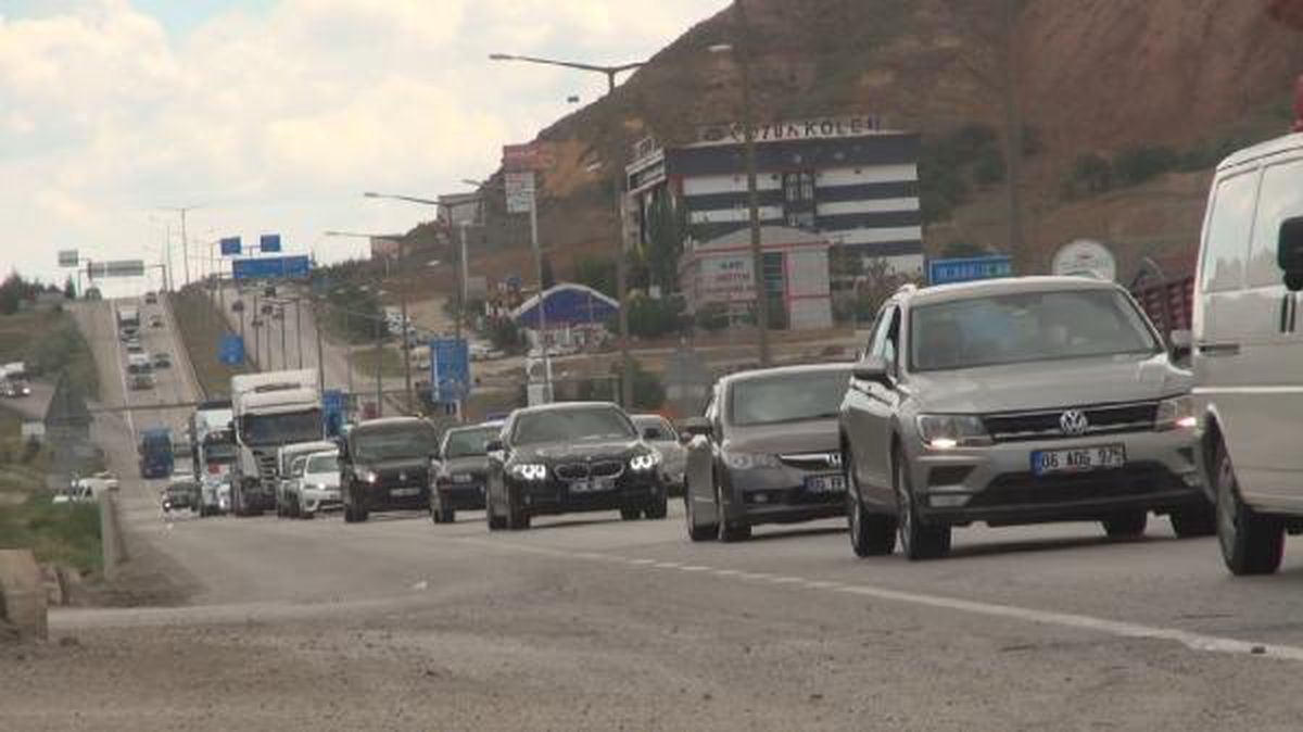 43 ilin geçiş noktası Kırıkkale\'de, araç yoğunluğu