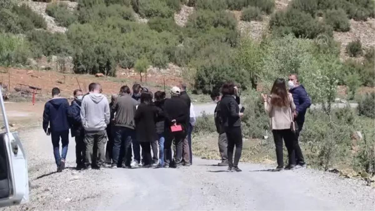 Acıpayam\'da bir grup köylünün kapatılmasını istediği taş ocağında bilirkişi incelemesi yapıldı