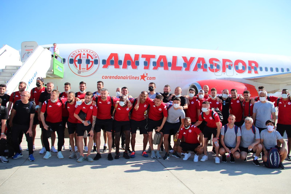 Antalyaspor\'dan, Corendon Airlenes\'le tarihi yolculuk
