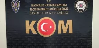 Başkale'de gümrük kaçağı 2 bin 400 paket sigara ele geçti