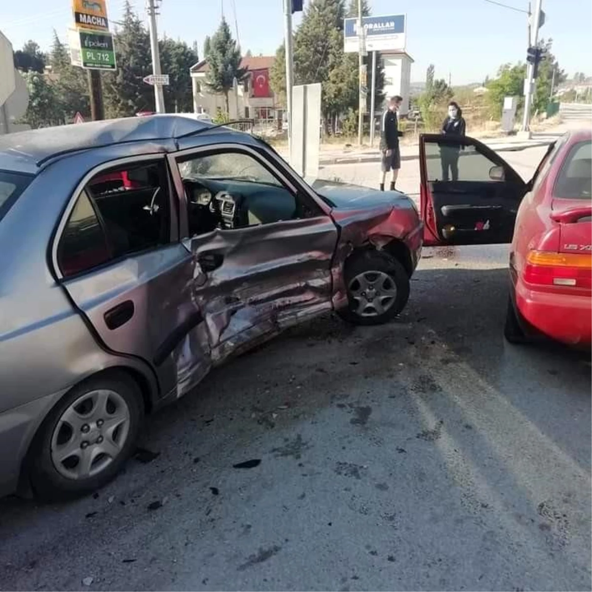 Burdur\'da otomobiller çarpıştı: 1 yaralı