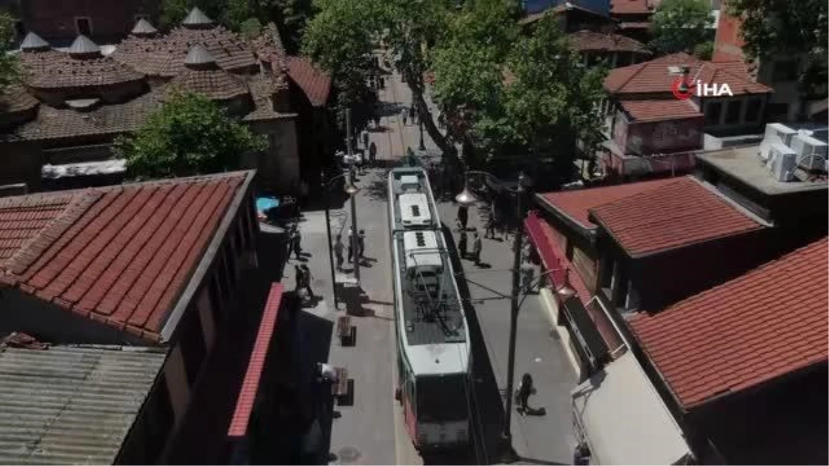 Bursa\'da tam kapanmanın son bulması sonucu çarşı pazarda yoğunluk yaşandı